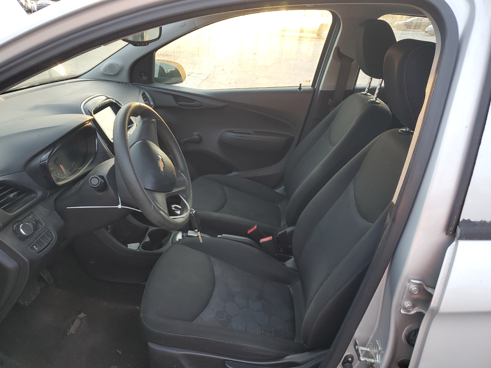 KL8CB6SA1HC728140 2017 Chevrolet Spark Ls