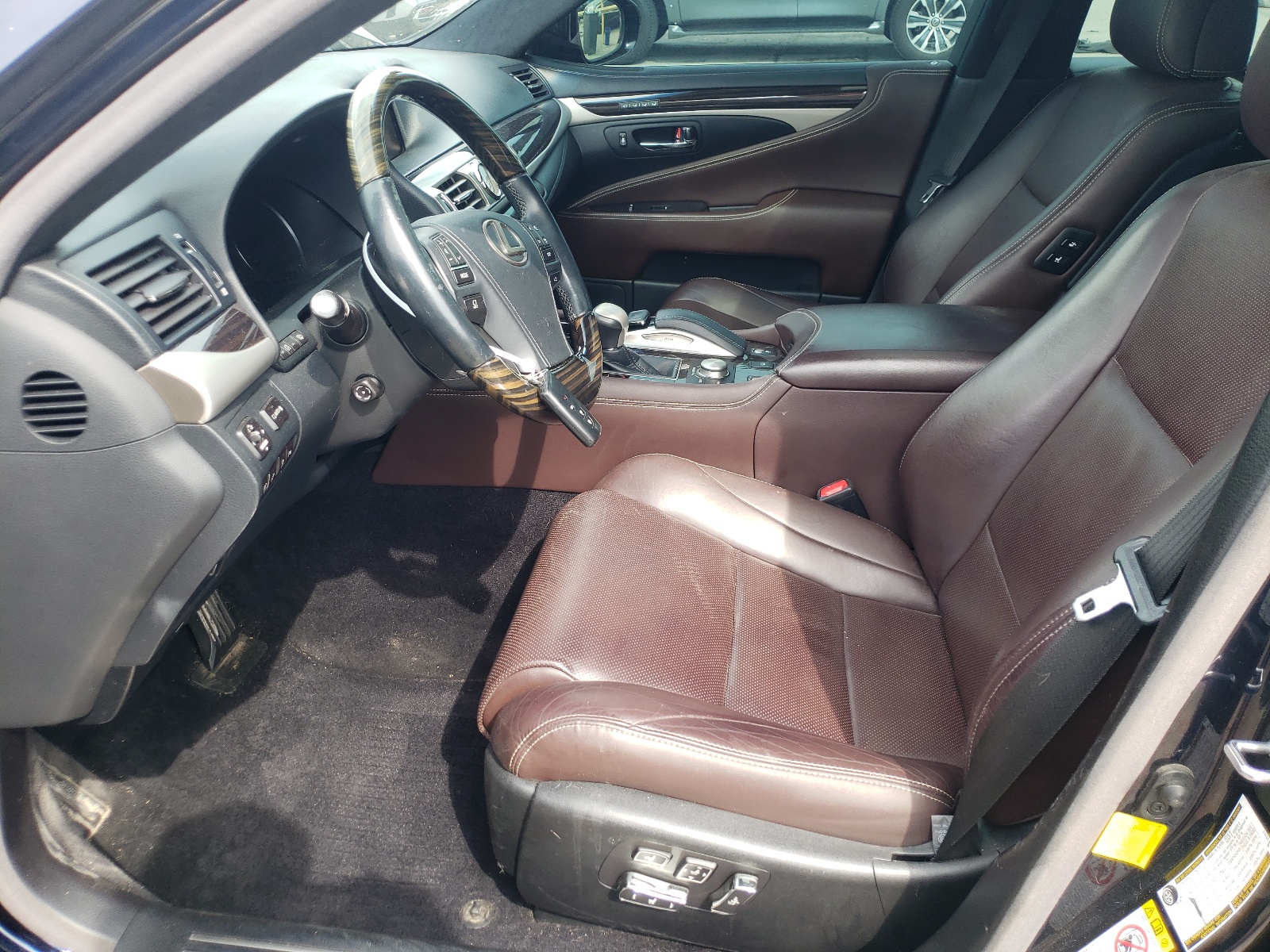 JTHCL5EF6H5028428 2017 Lexus Ls 460