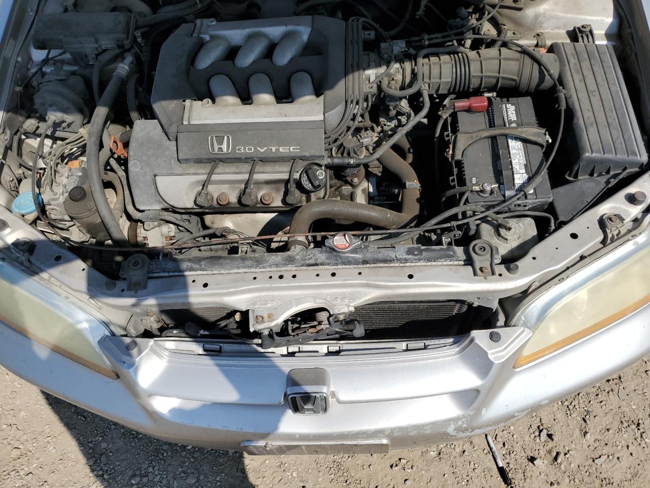 1HGCG1655WA068610 1998 Honda Accord Ex