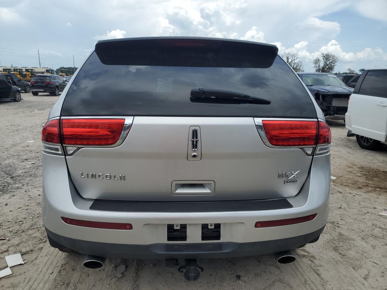 2LMDJ8JK3BBJ31261 2011 Lincoln Mkx