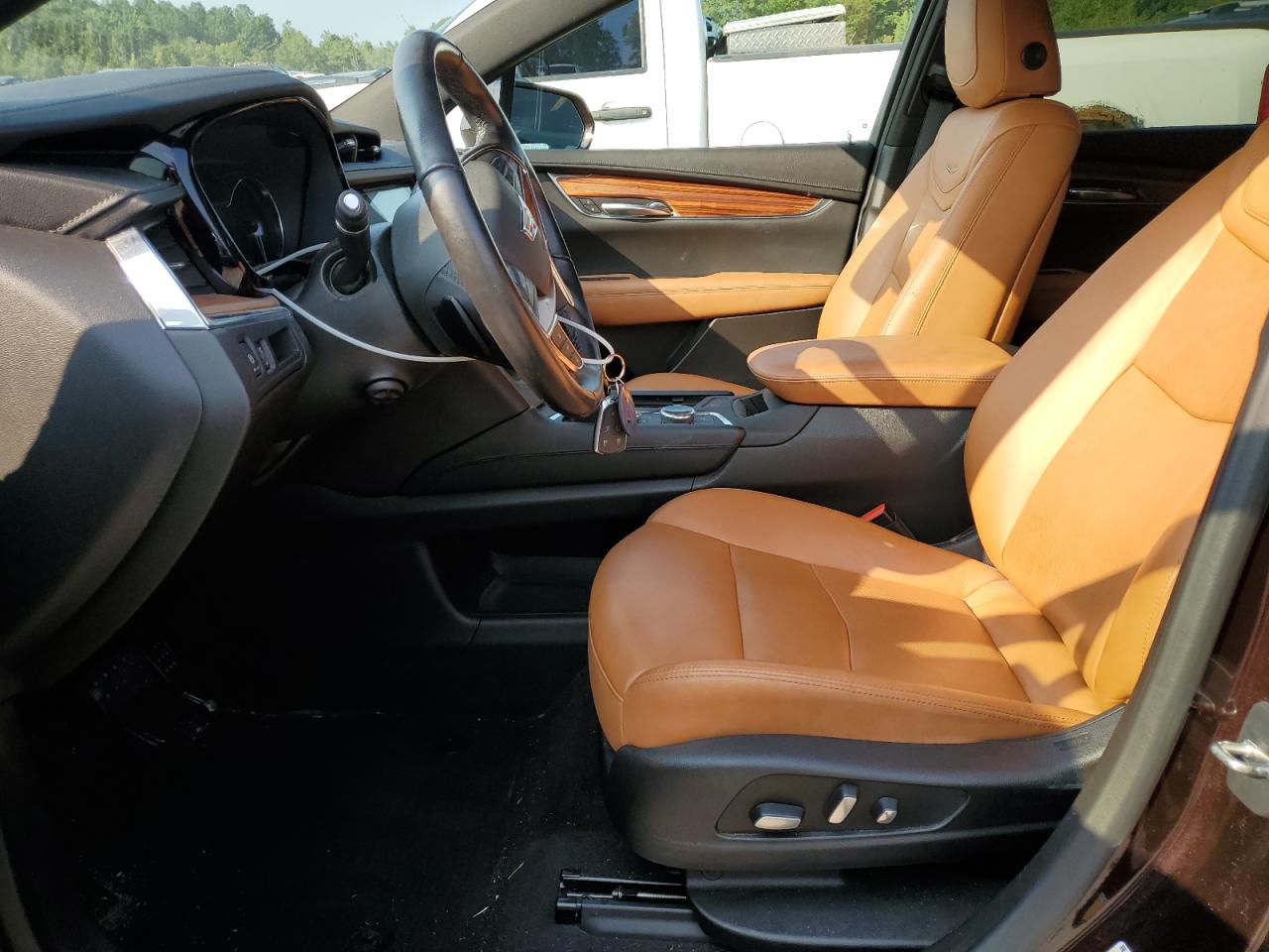 2020 Cadillac XT5 - Image 7