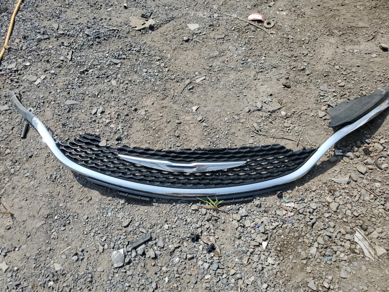 2015 Chrysler 200 Limited VIN: 1C3CCCABXFN705605 Lot: 68919204