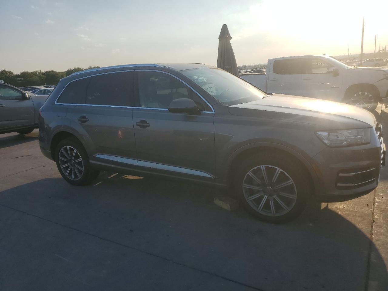 VIN WA1LAAF7XJD003092 2018 AUDI Q7 no.4