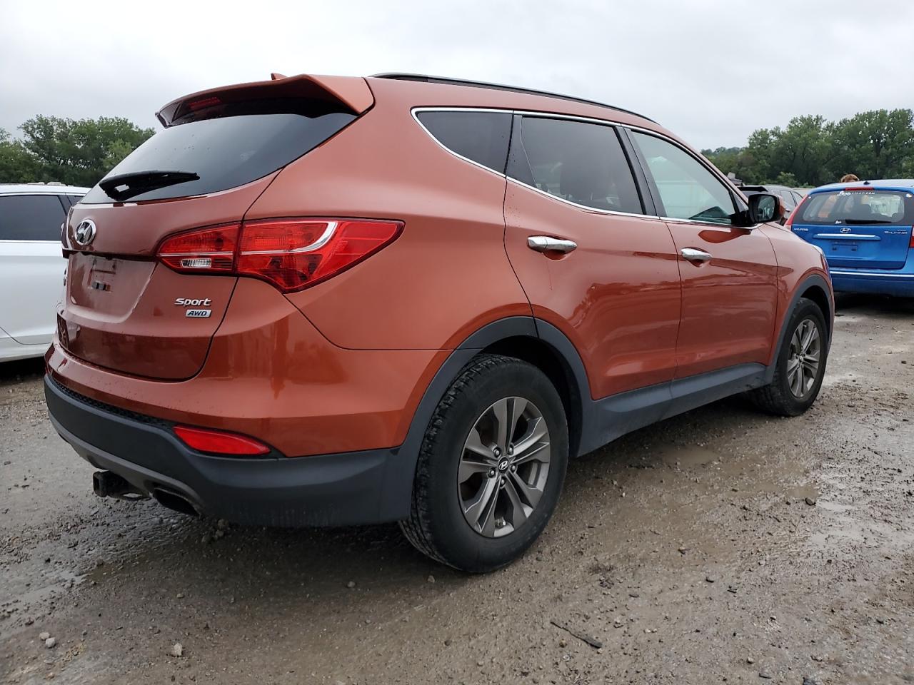 2014 Hyundai Santa Fe - Image 3