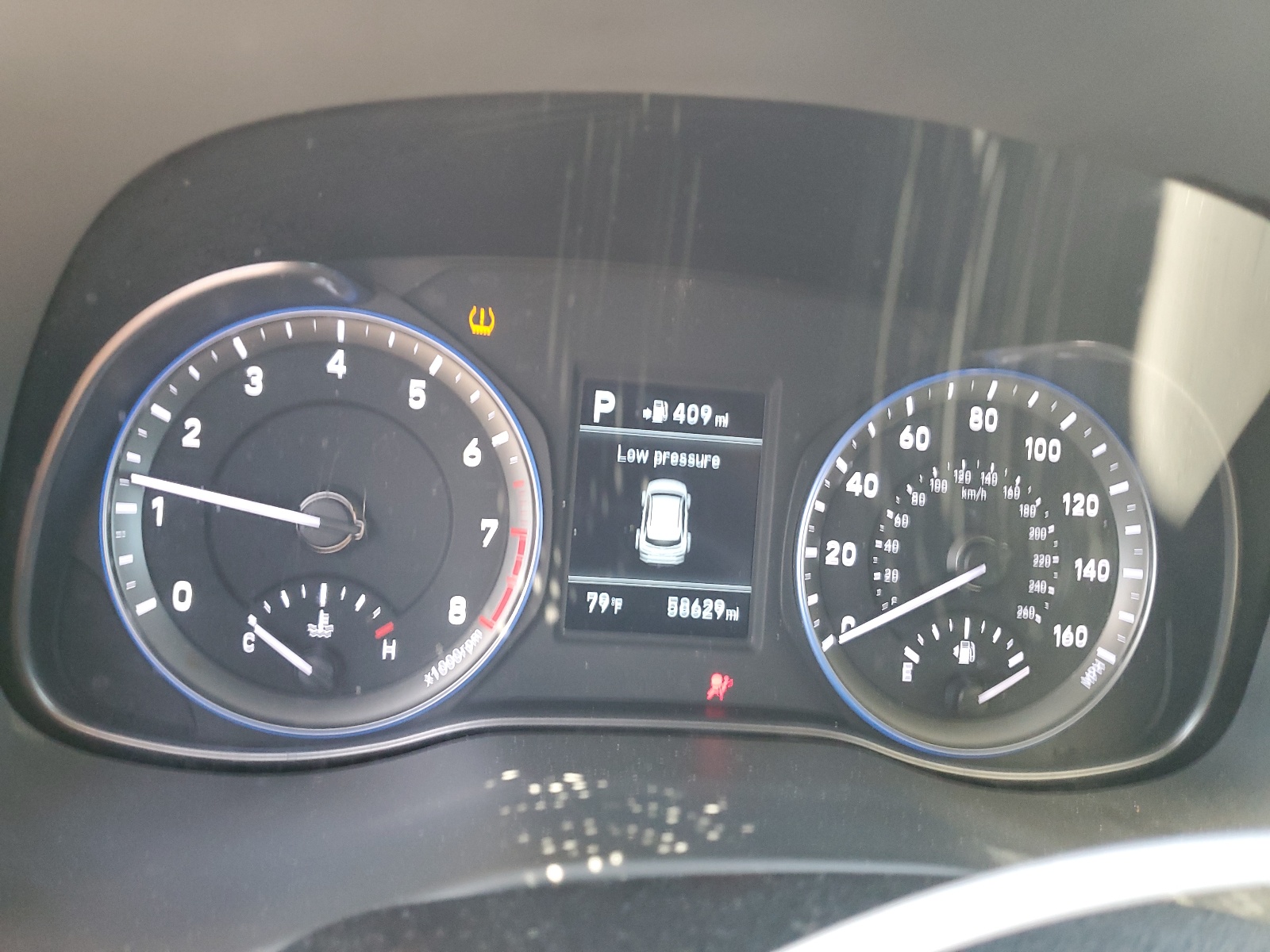 KM8K1CAAXJU177434 2018 Hyundai Kona Se