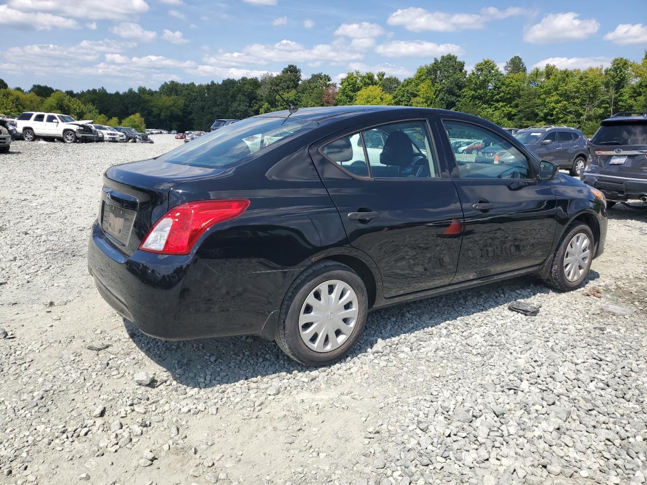 2018 Nissan Versa S VIN: 3N1CN7AP2JL860640 Lot: 67759534