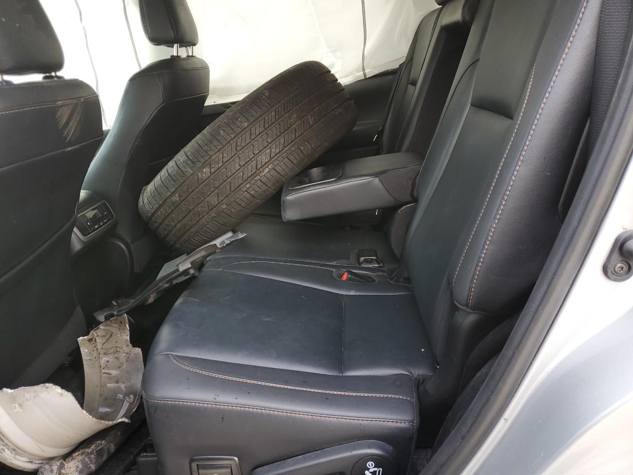 2019 Toyota Highlander Se VIN: 5TDJZRFH2KS579715 Lot: 68159204