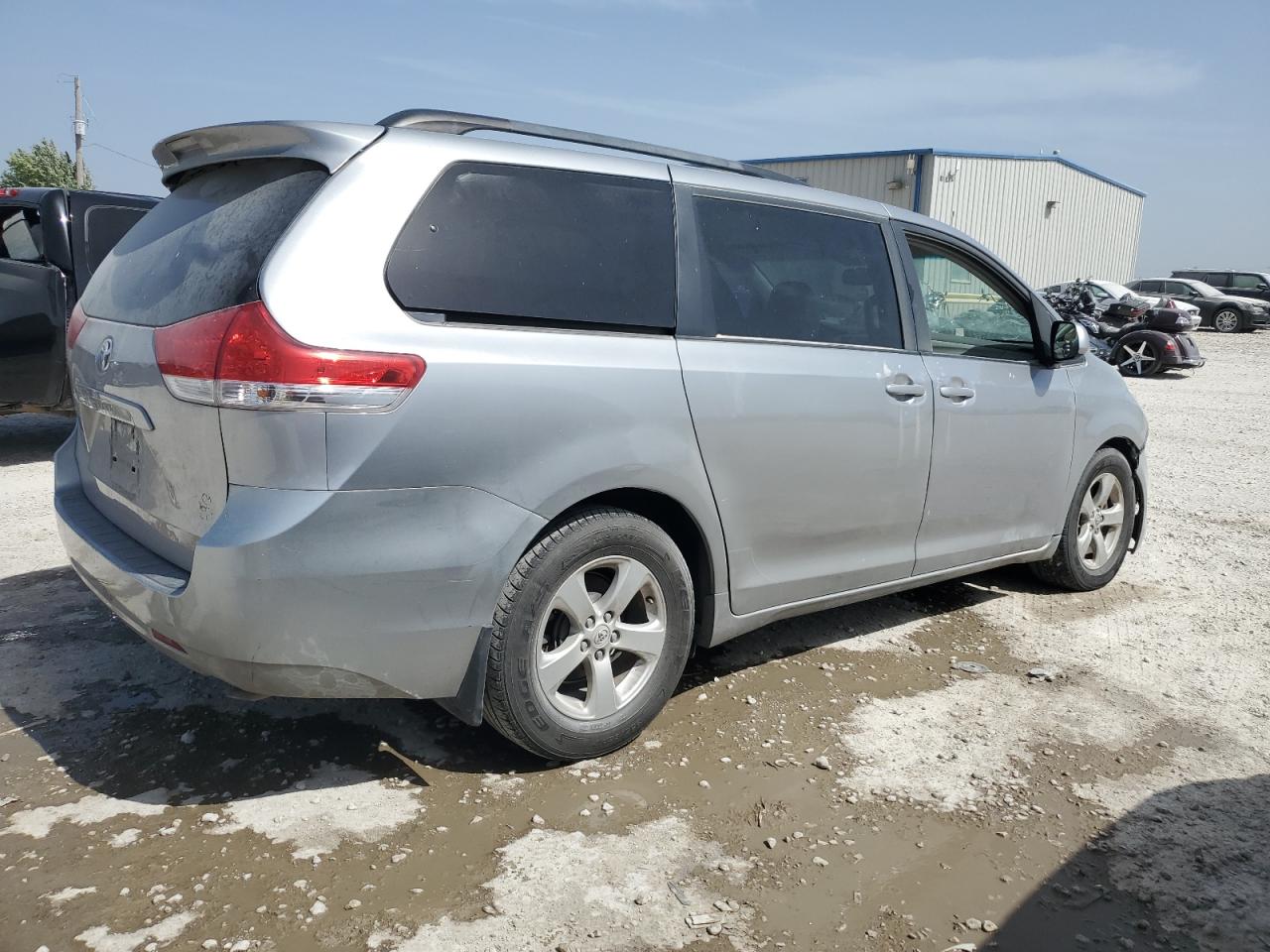 2011 Toyota Sienna Le VIN: 5TDKK3DC7BS001669 Lot: 65615834