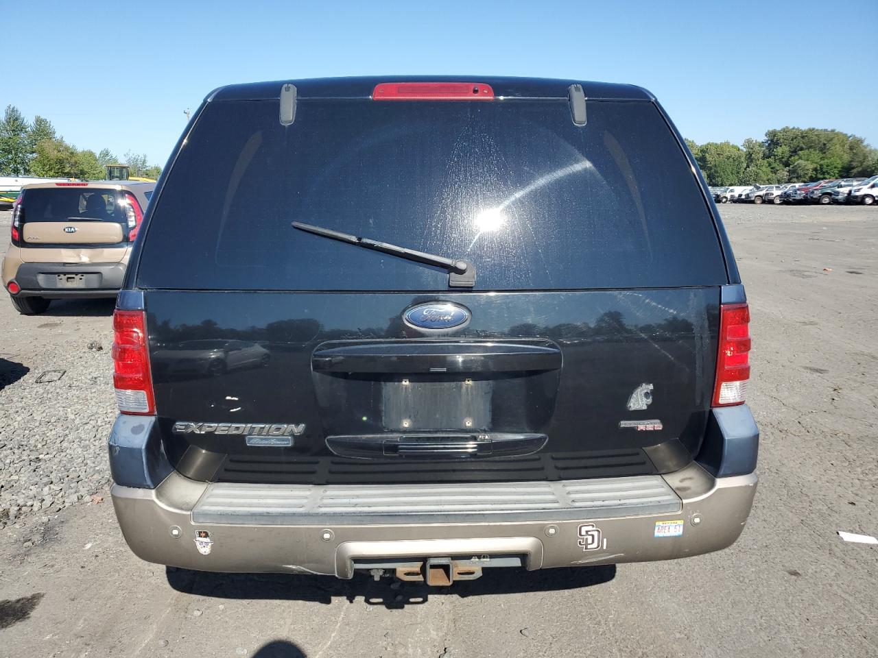 2004 Ford Expedition Eddie Bauer VIN: 1FMFU18L74LB26276 Lot: 66361064