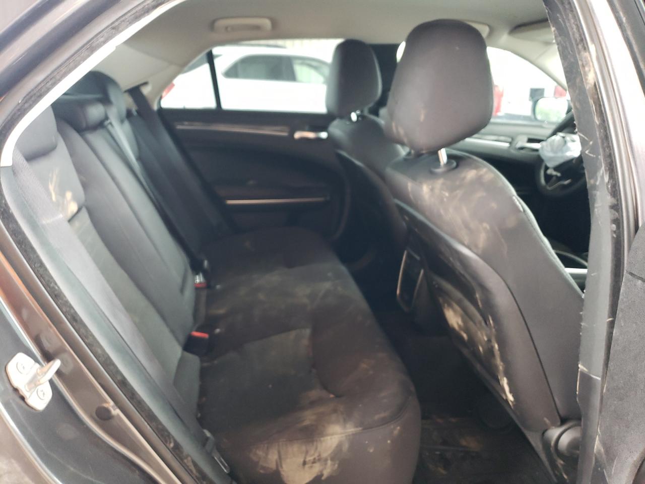 2018 Chrysler 300 Touring VIN: 2C3CCARG2JH282167 Lot: 67754974