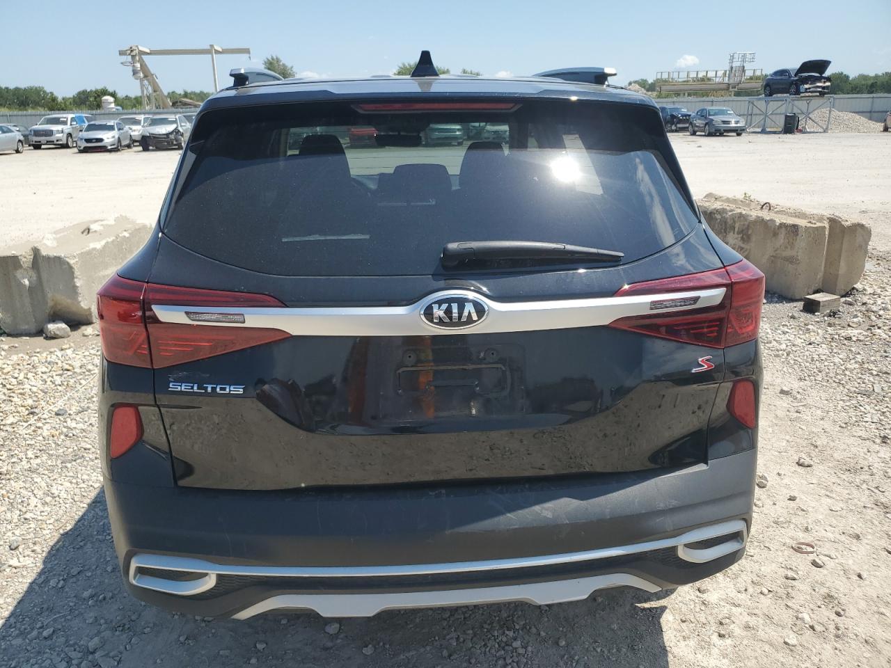 2021 Kia Seltos S VIN: KNDEUCAA7M7165348 Lot: 67777064