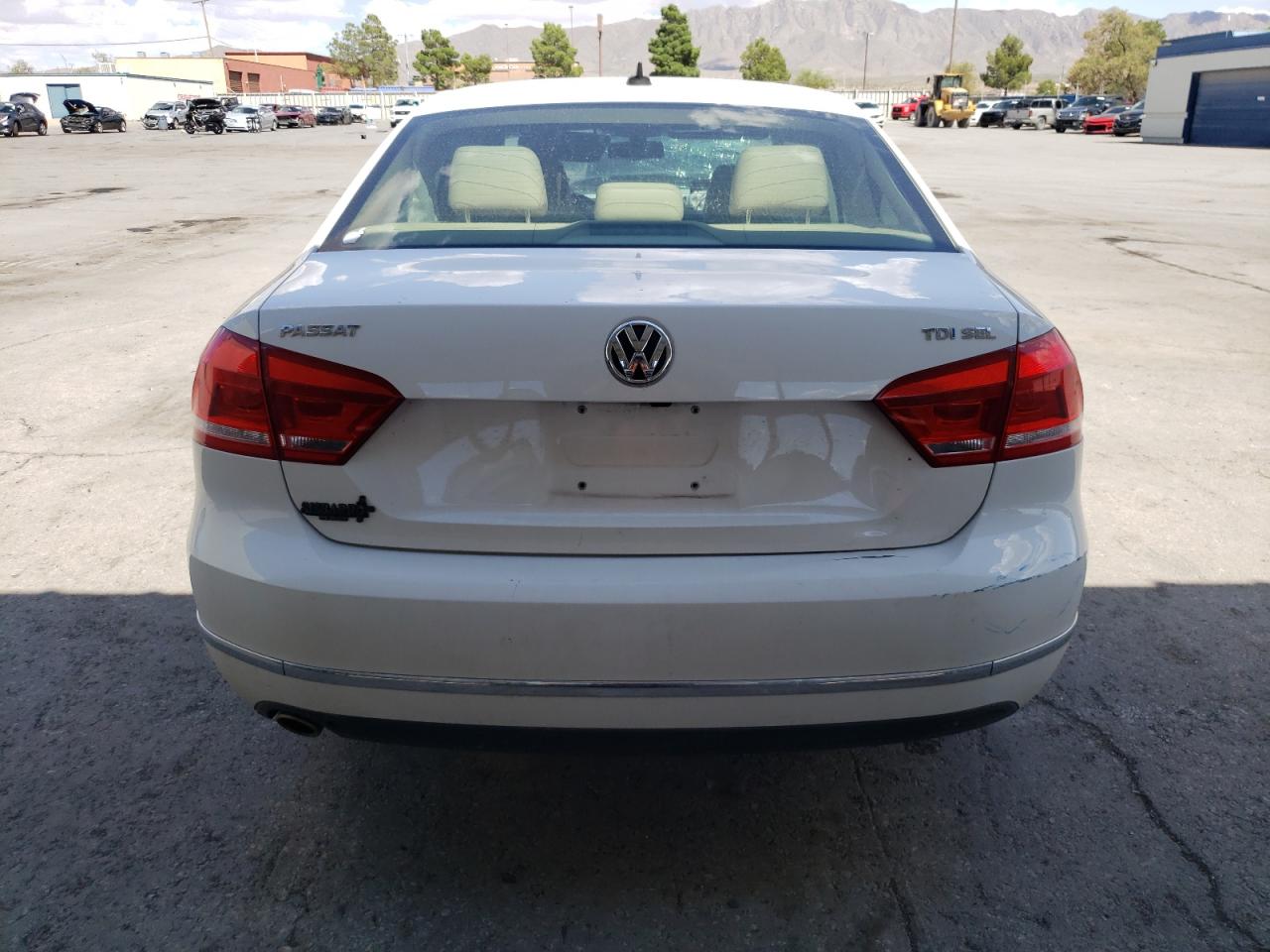 2015 Volkswagen Passat Sel VIN: 1VWCV7A39FC103406 Lot: 82234114