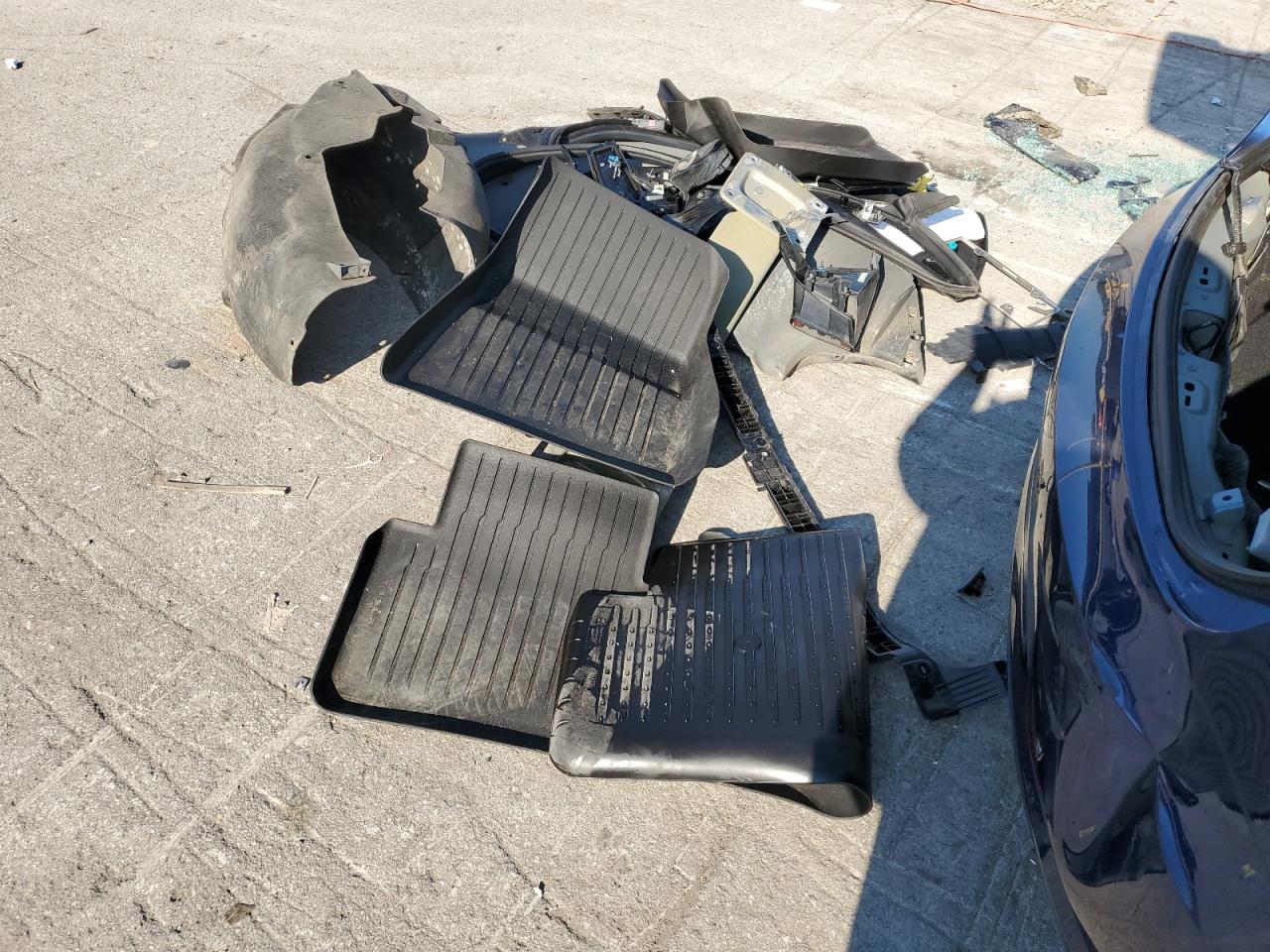 2018 Tesla Model 3 VIN: 5YJ3E1EBXJF055699 Lot: 66865774