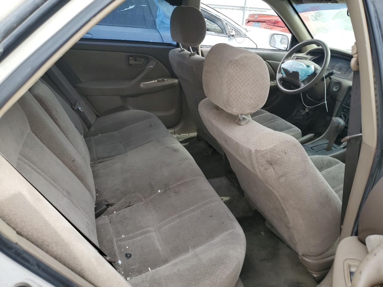 2000 Toyota Camry Le VIN: 4T1BF28K6YU947570 Lot: 54173664