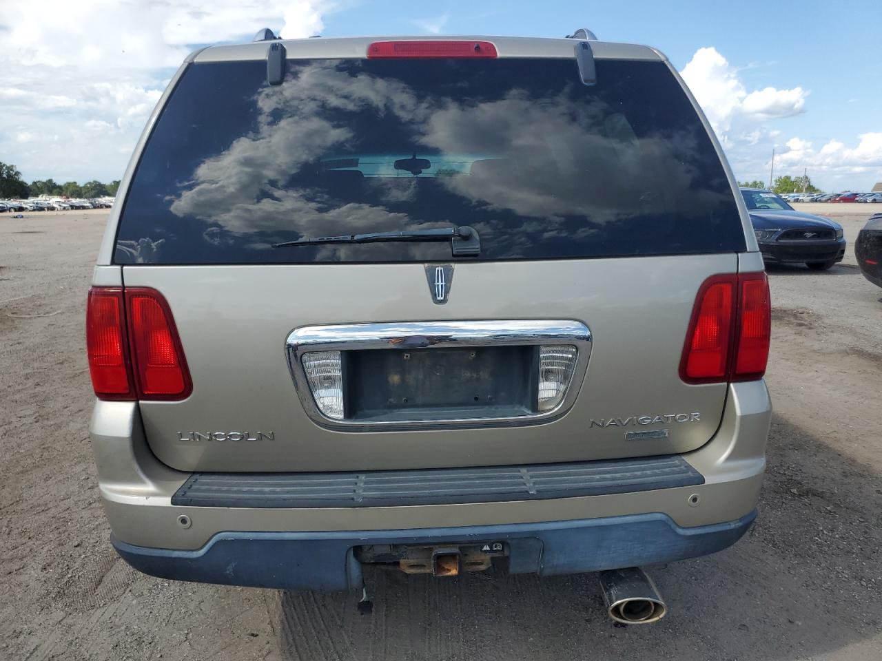 5LMFU27525LJ20117 2005 Lincoln Navigator