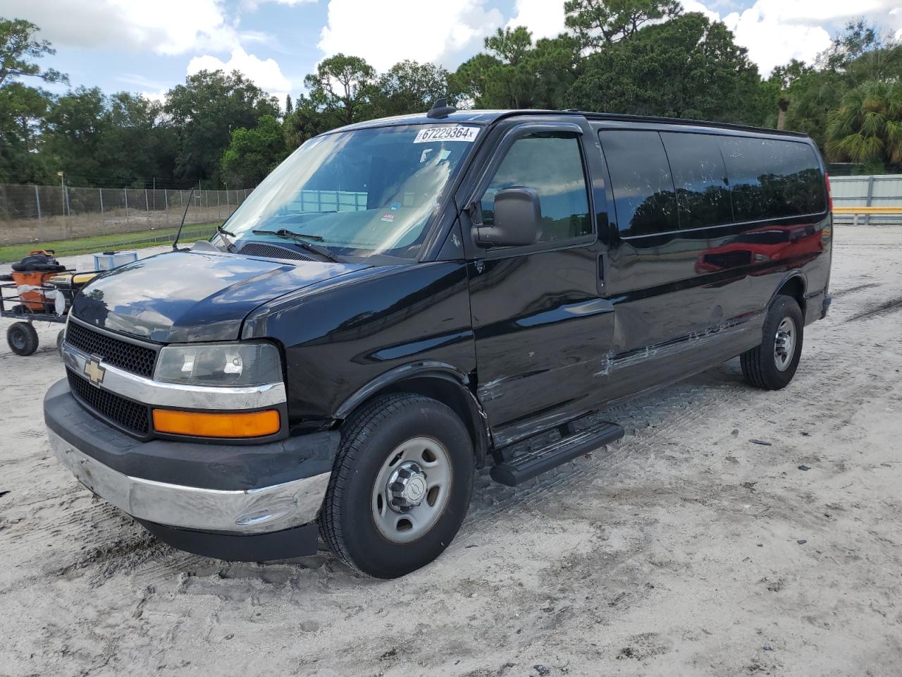 2017 Chevrolet Express G3500 Lt for Sale in Fort Pierce, FL - Front End