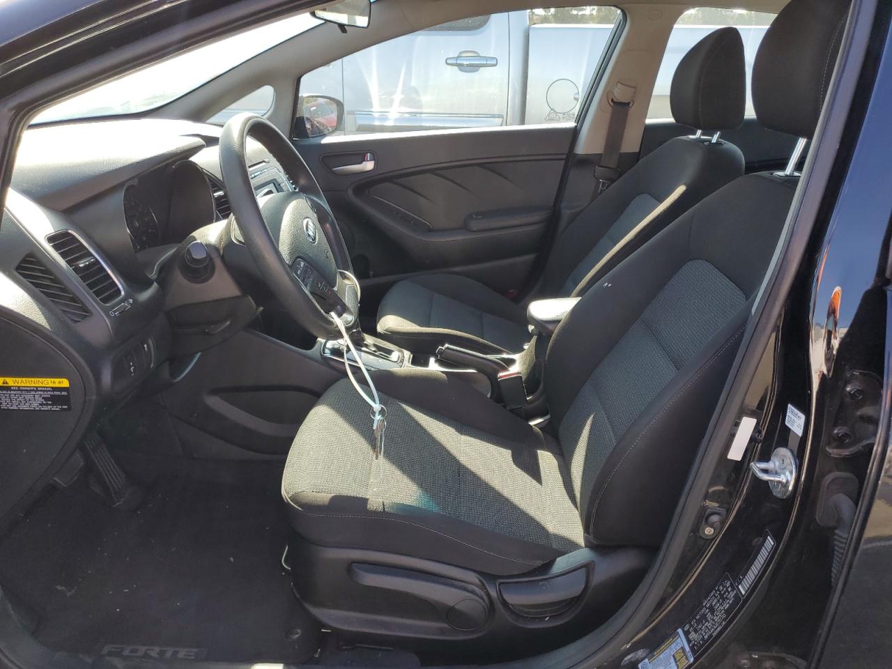 2018 Kia Forte Lx VIN: 3KPFK4A76JE251735 Lot: 69204134