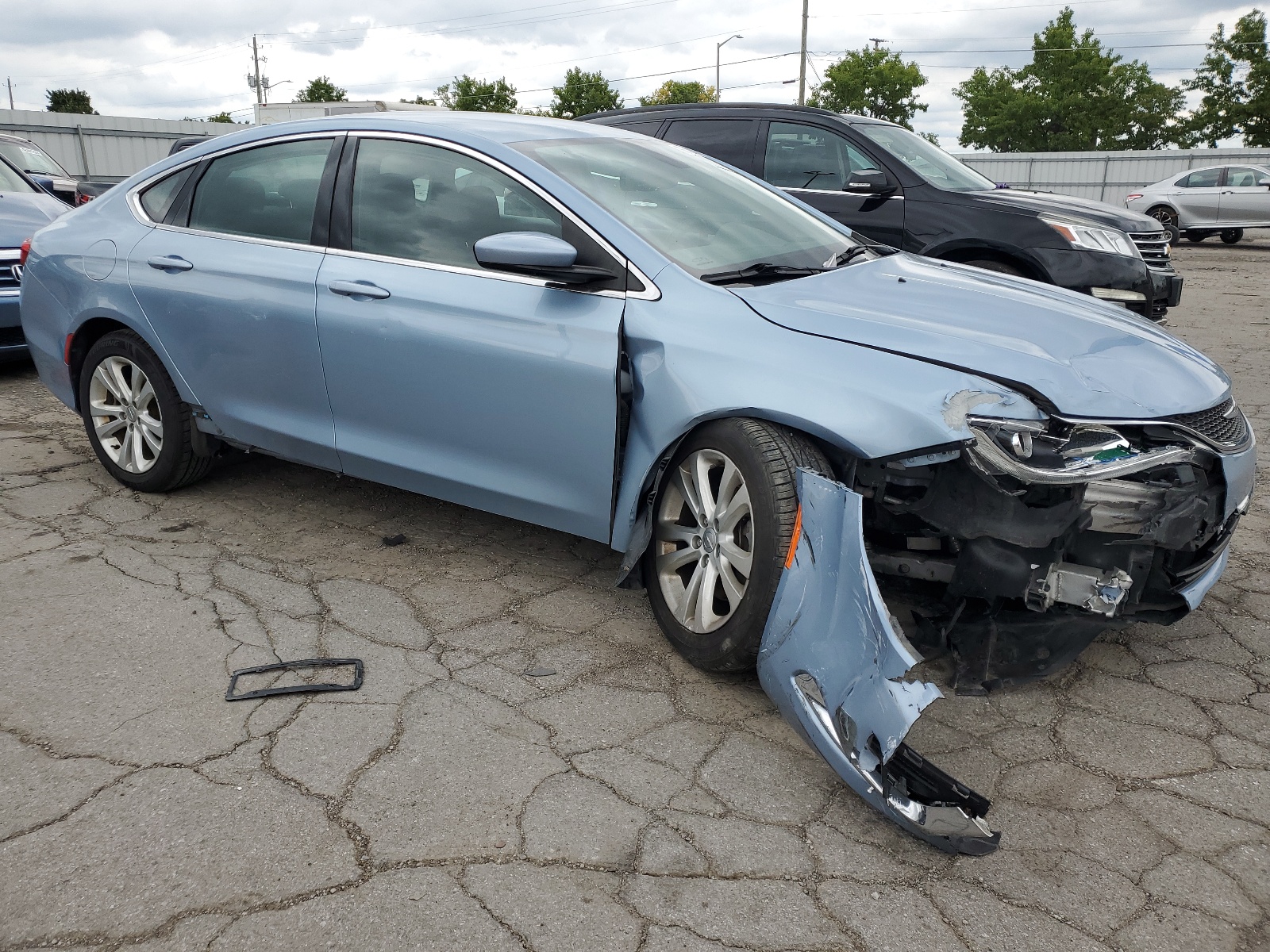 2015 Chrysler 200 Limited vin: 1C3CCCAB8FN646831