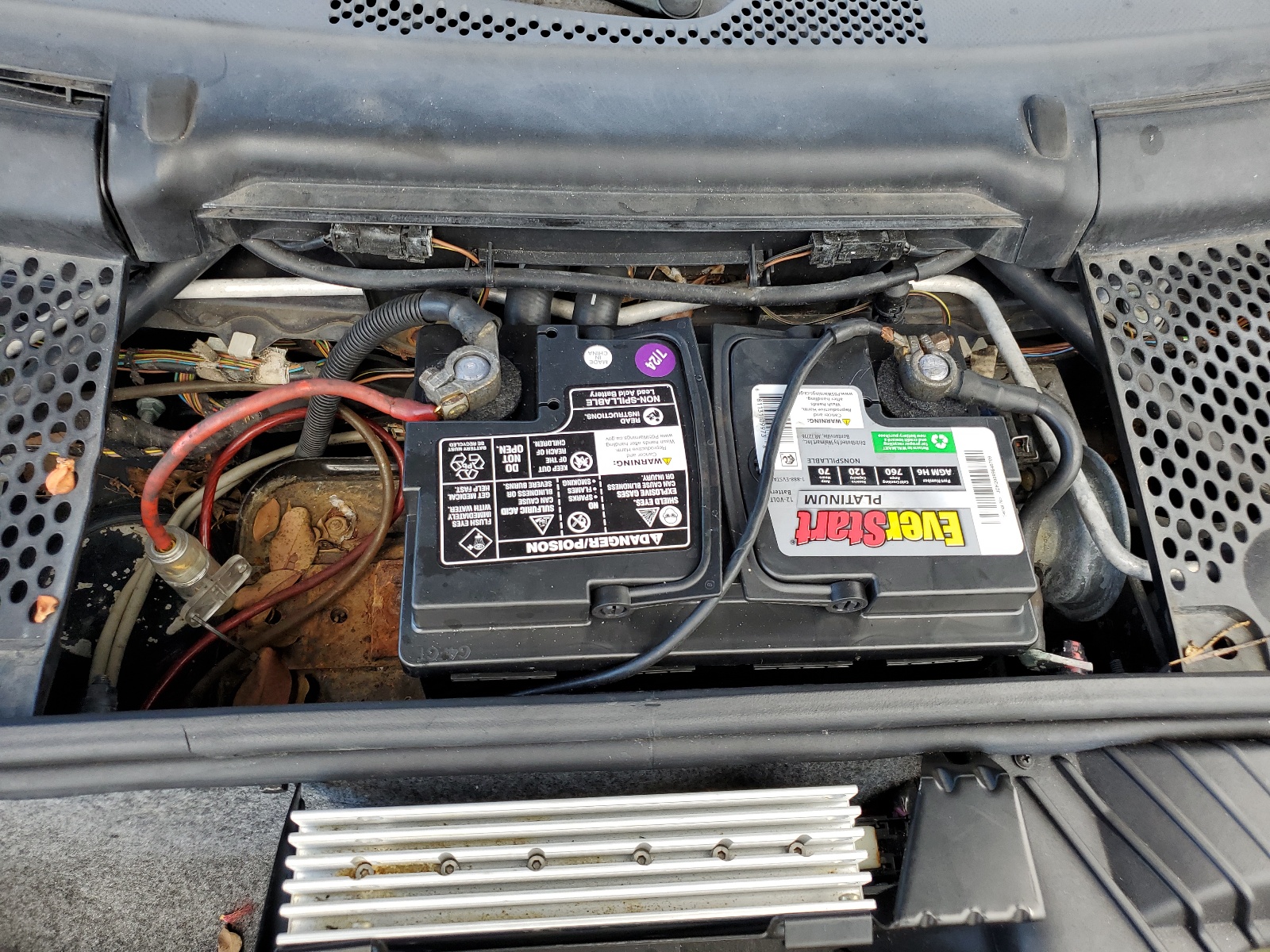 WP0CA2987YU620136 2000 Porsche Boxster