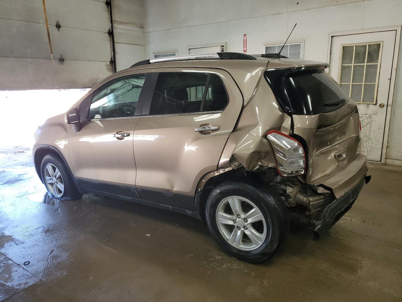 3GNCJLSB8JL341264 2018 CHEVROLET TRAX - Image 2