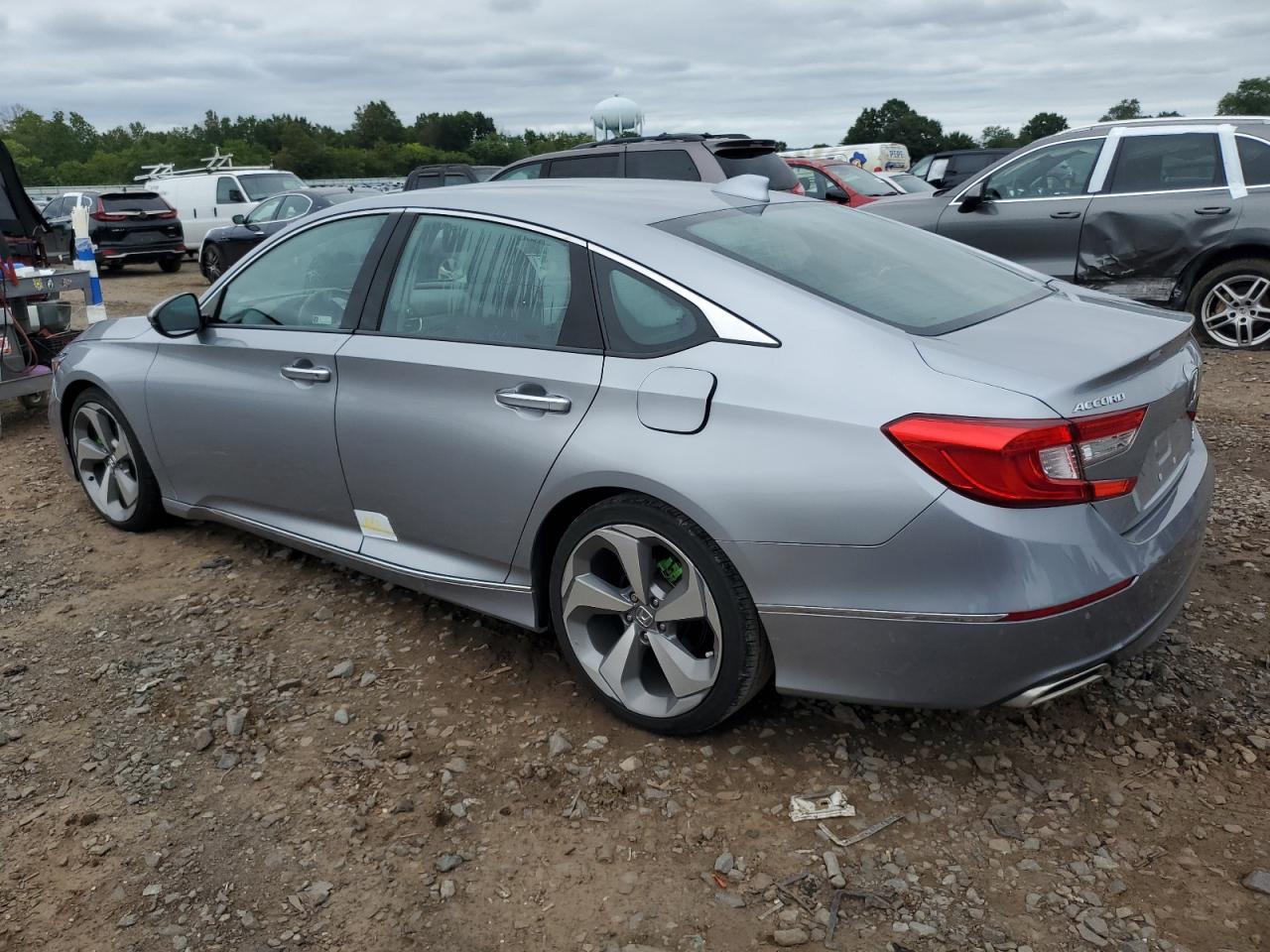 1HGCV2F92KA011628 2019 HONDA ACCORD - Image 2