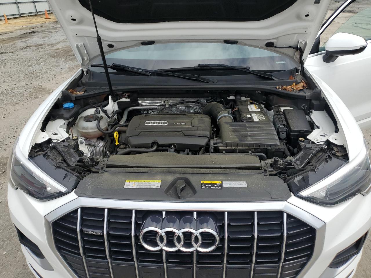 WA1AECF31K1076620 2019 Audi Q3 Premium