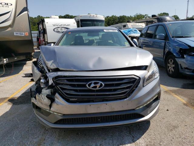 Sedans HYUNDAI SONATA 2016 Srebrny