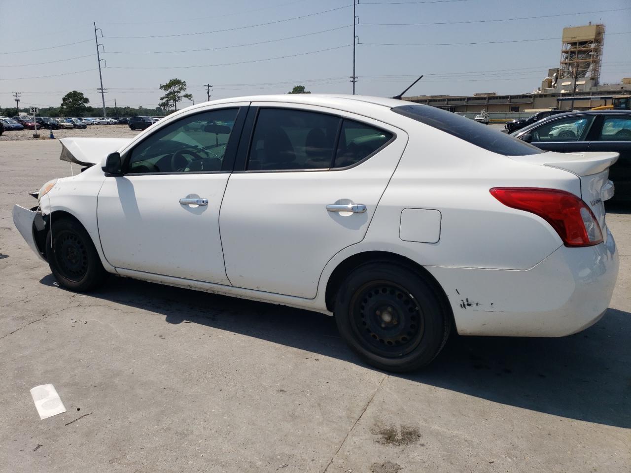 2014 Nissan Versa - Image 2