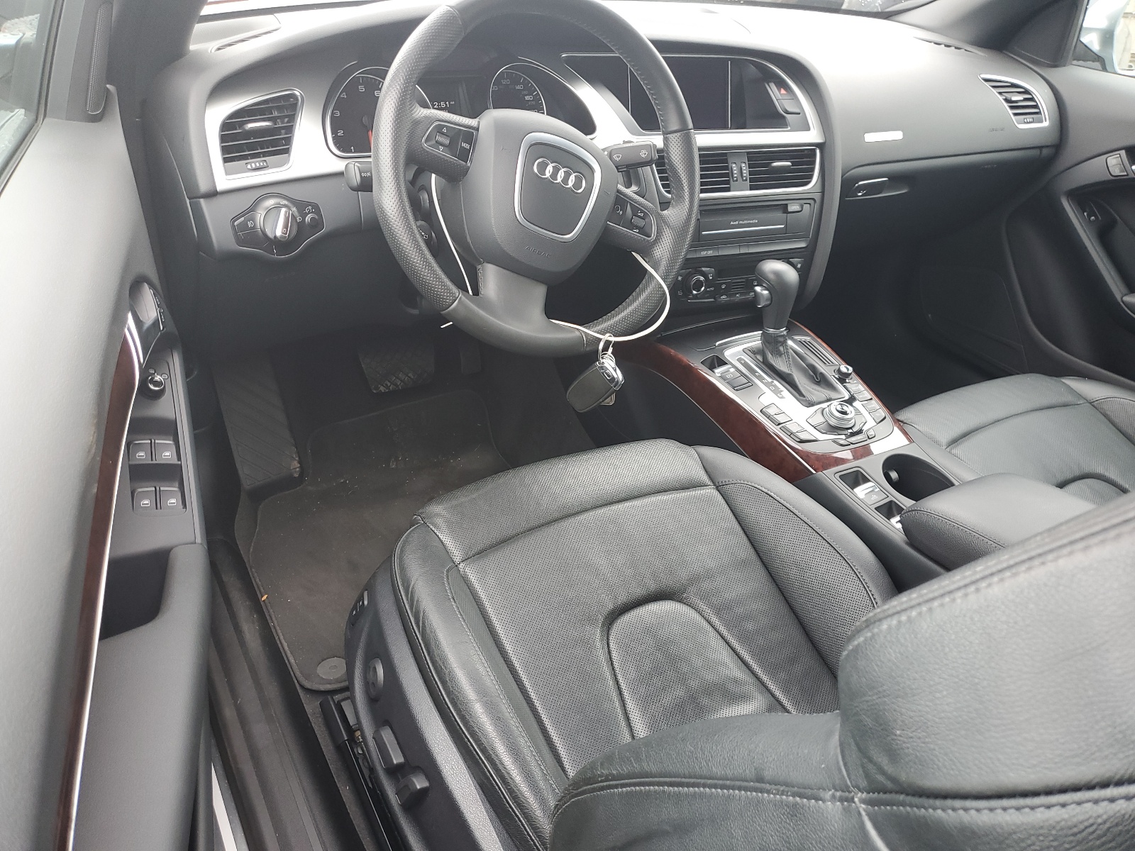 WAULFAFH0AN020121 2010 Audi A5 Premium Plus