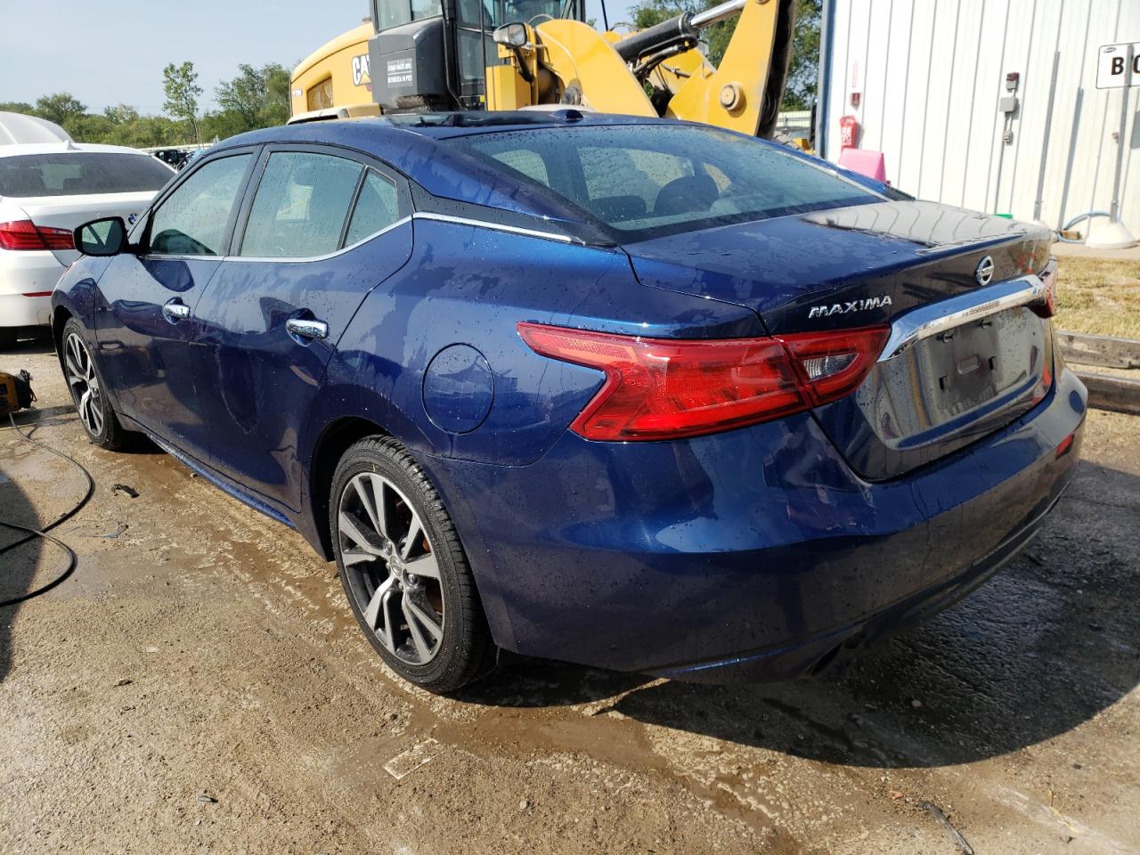 2016 Nissan Maxima - Image 2