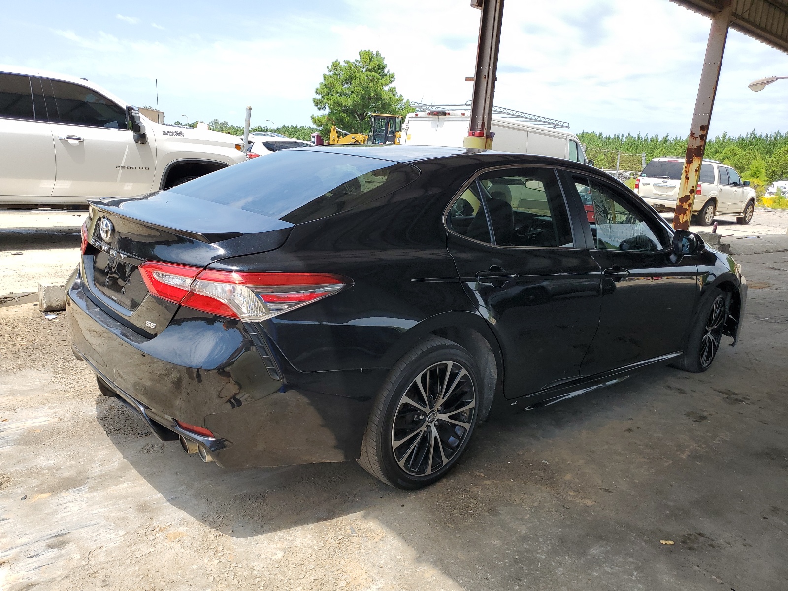 2018 Toyota Camry L vin: JTNB11HKXJ3036016