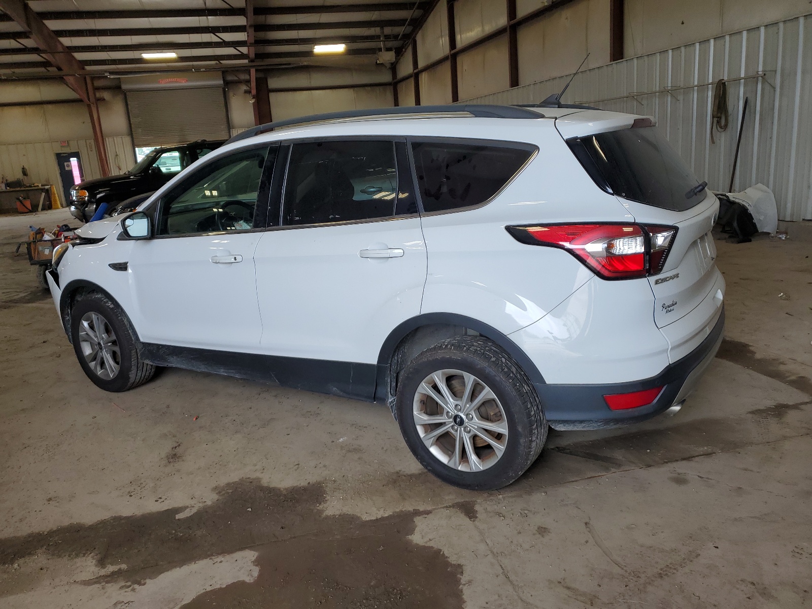 1FMCU0HDXJUD18352 2018 Ford Escape Sel