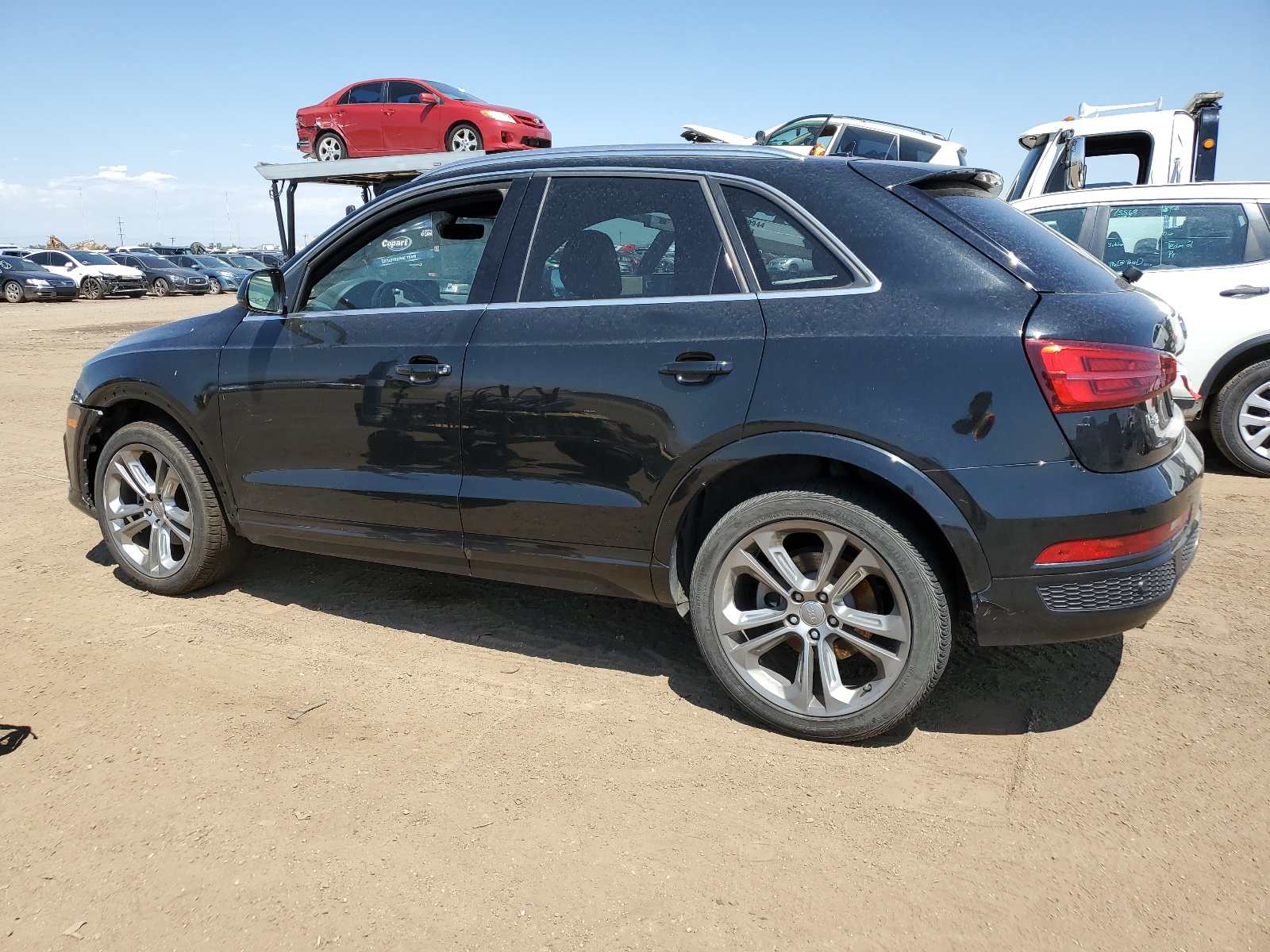 2016 Audi Q3 Prestige vin: WA1GFCFS6GR020051