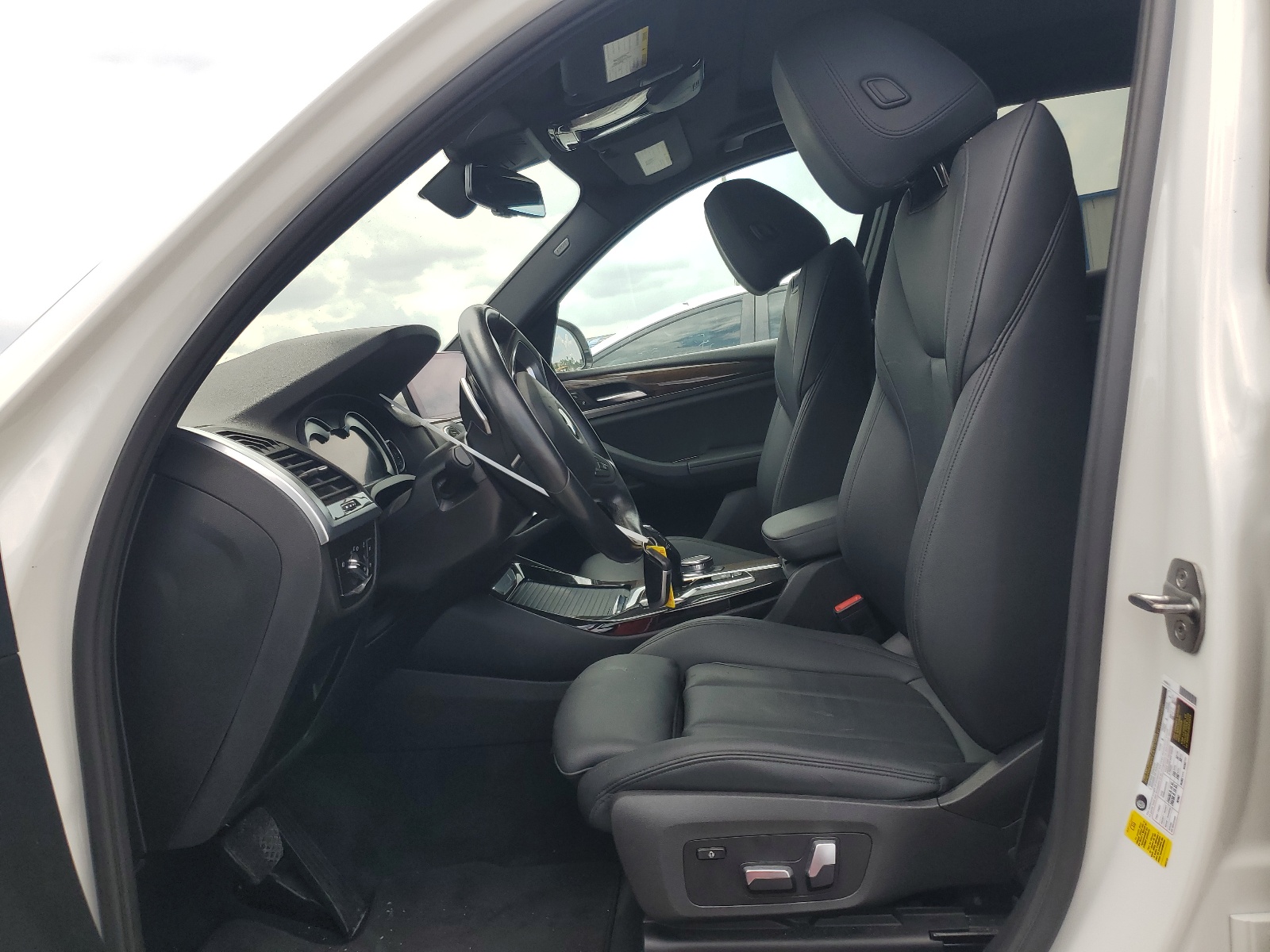 5UXTR7C5XKLF30496 2019 BMW X3 Sdrive30I