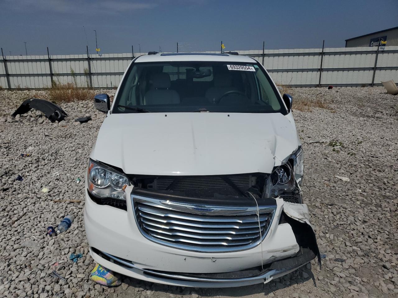 2016 Chrysler Town & Country Touring L VIN: 2C4RC1CG4GR303005 Lot: 69320554