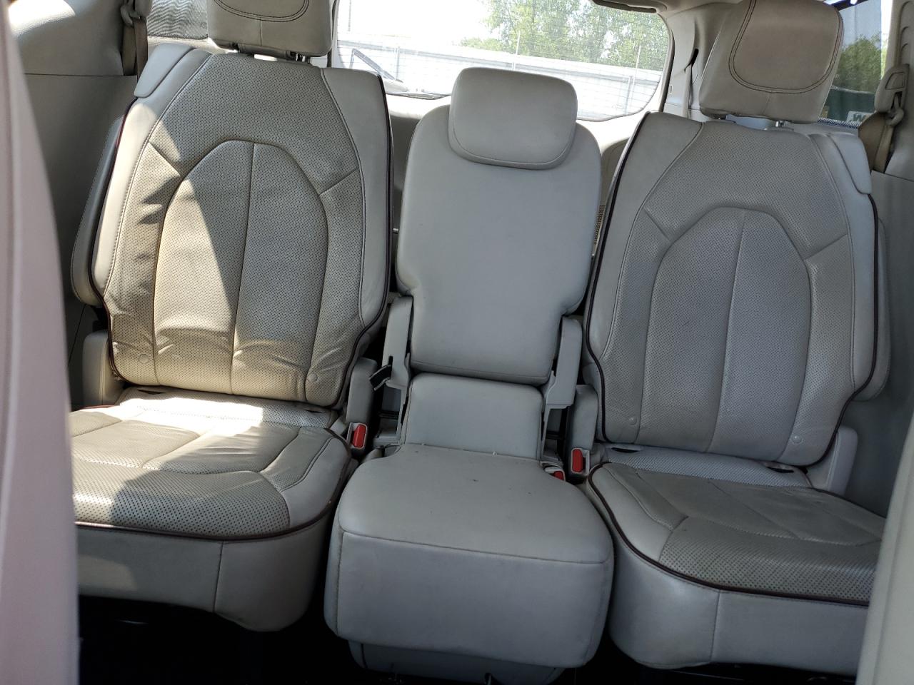 2017 Chrysler Pacifica Limited VIN: 2C4RC1GGXHR736162 Lot: 54947505