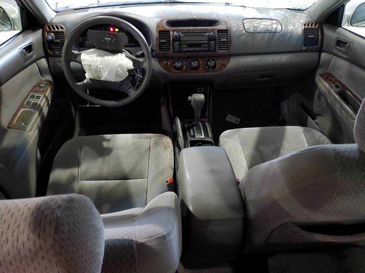 2004 Toyota Camry Le VIN: 4T1BE32KX4U333990 Lot: 66250234