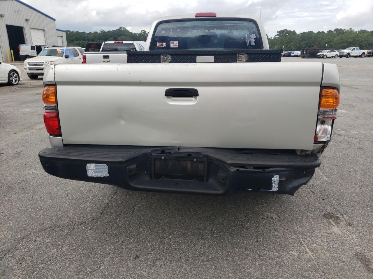 5TENL42NX2Z067379 2002 Toyota Tacoma