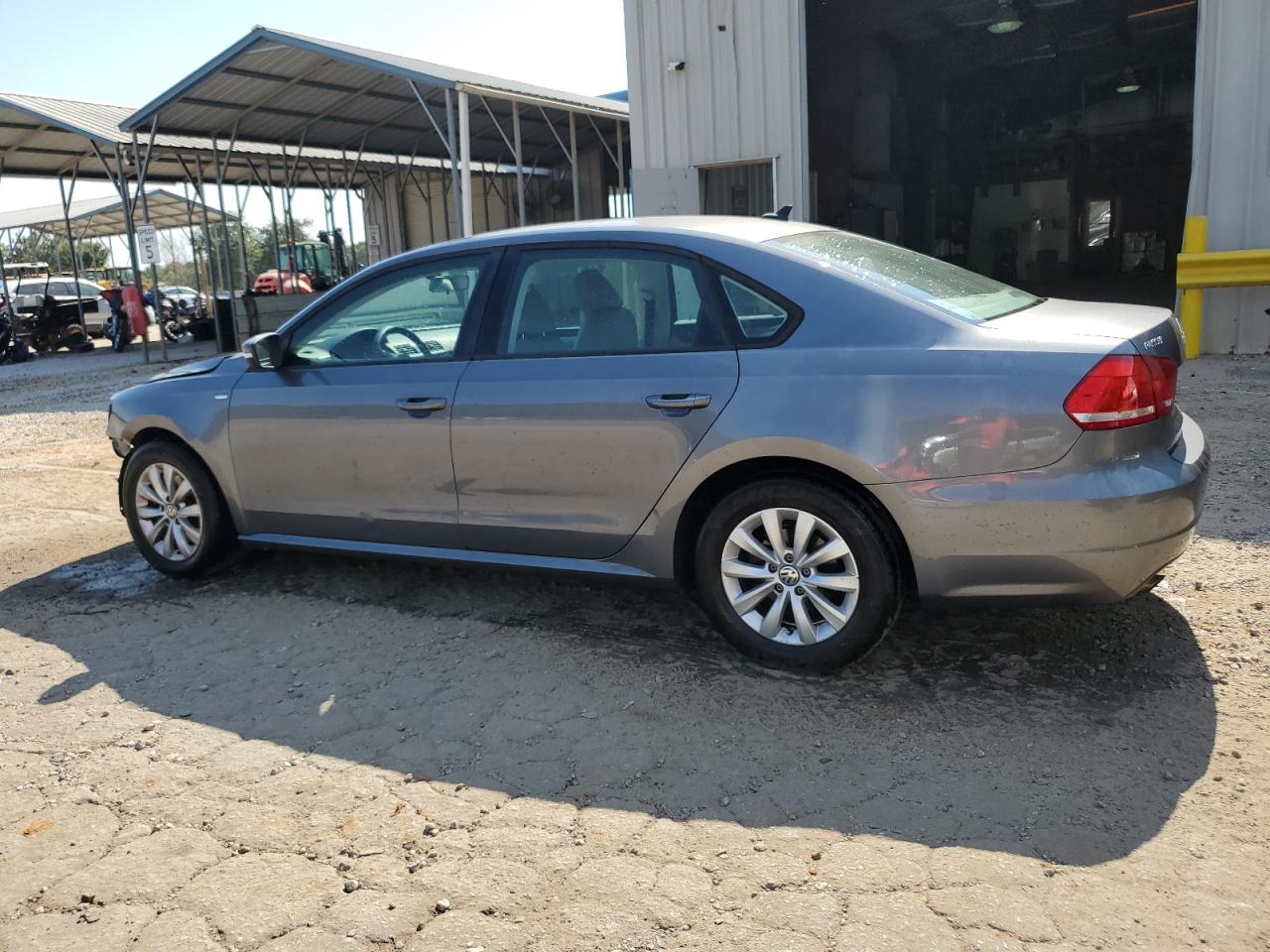 1VWAT7A30FC008696 2015 VOLKSWAGEN PASSAT - Image 2