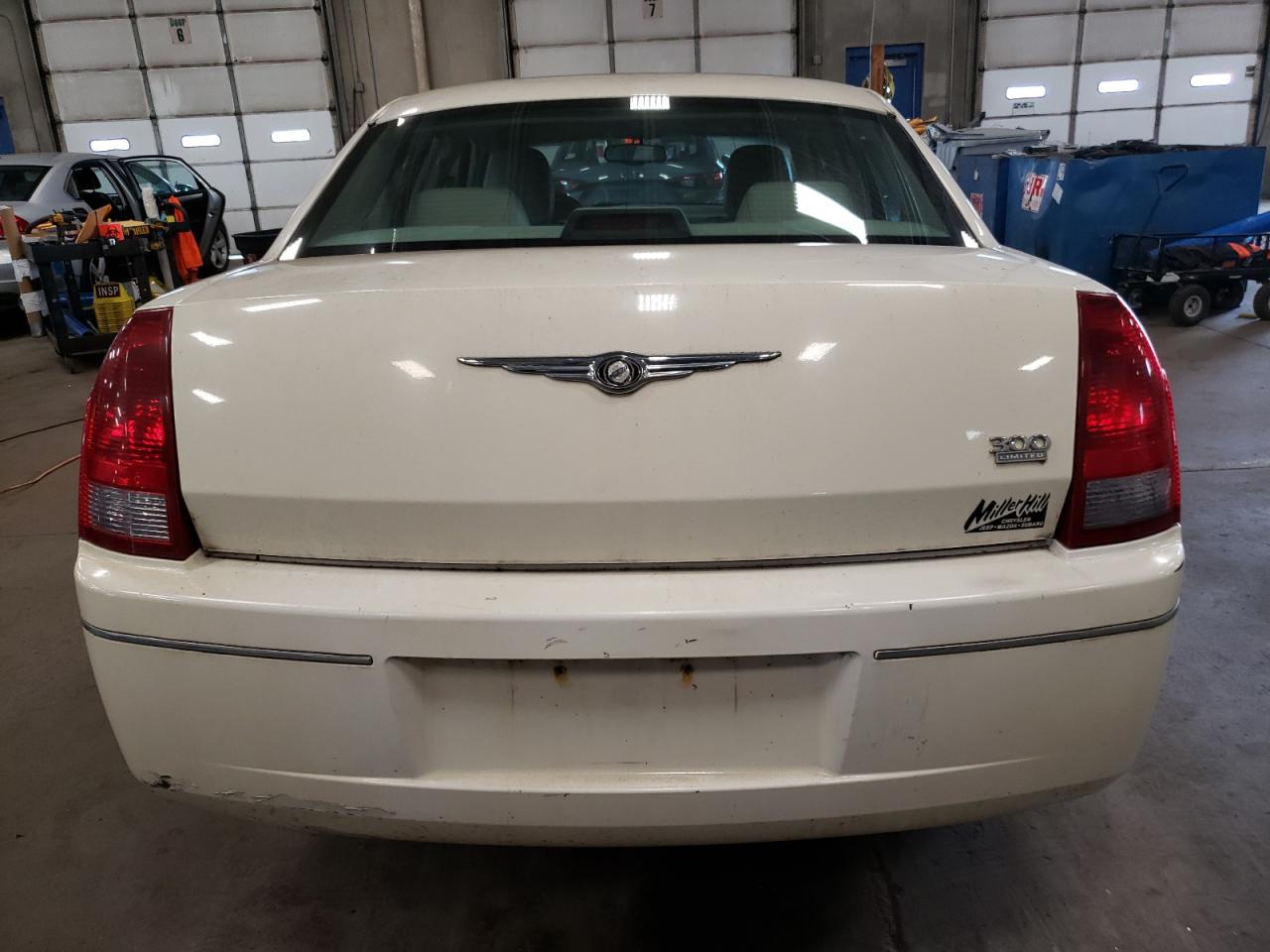 2005 Chrysler 300 Touring VIN: 2C3AA53G35H556396 Lot: 67497244