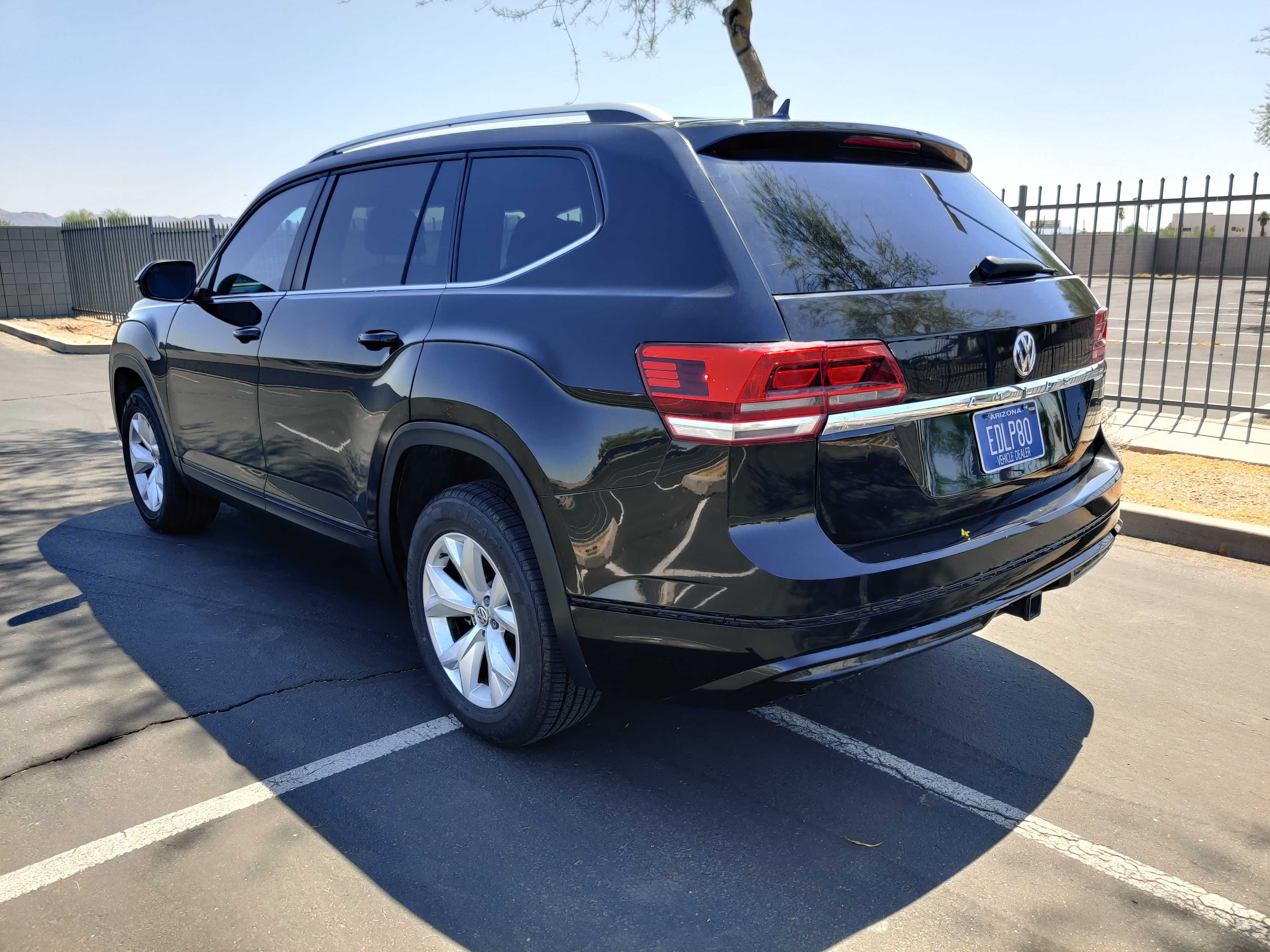 2019 Volkswagen Atlas Se vin: 1V2DR2CA0KC597092