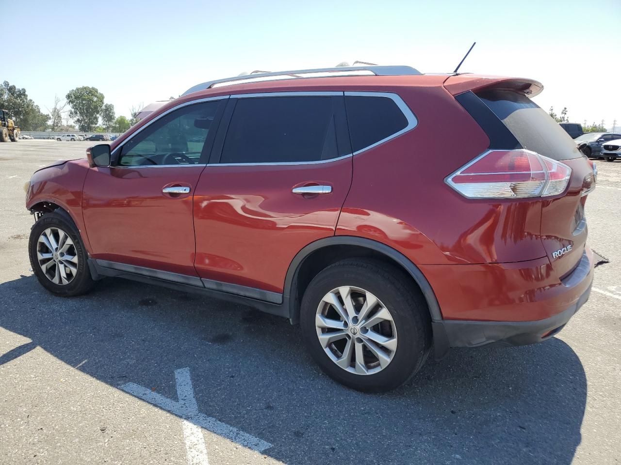 5N1AT2MK8FC796275 2015 NISSAN ROGUE - Image 2