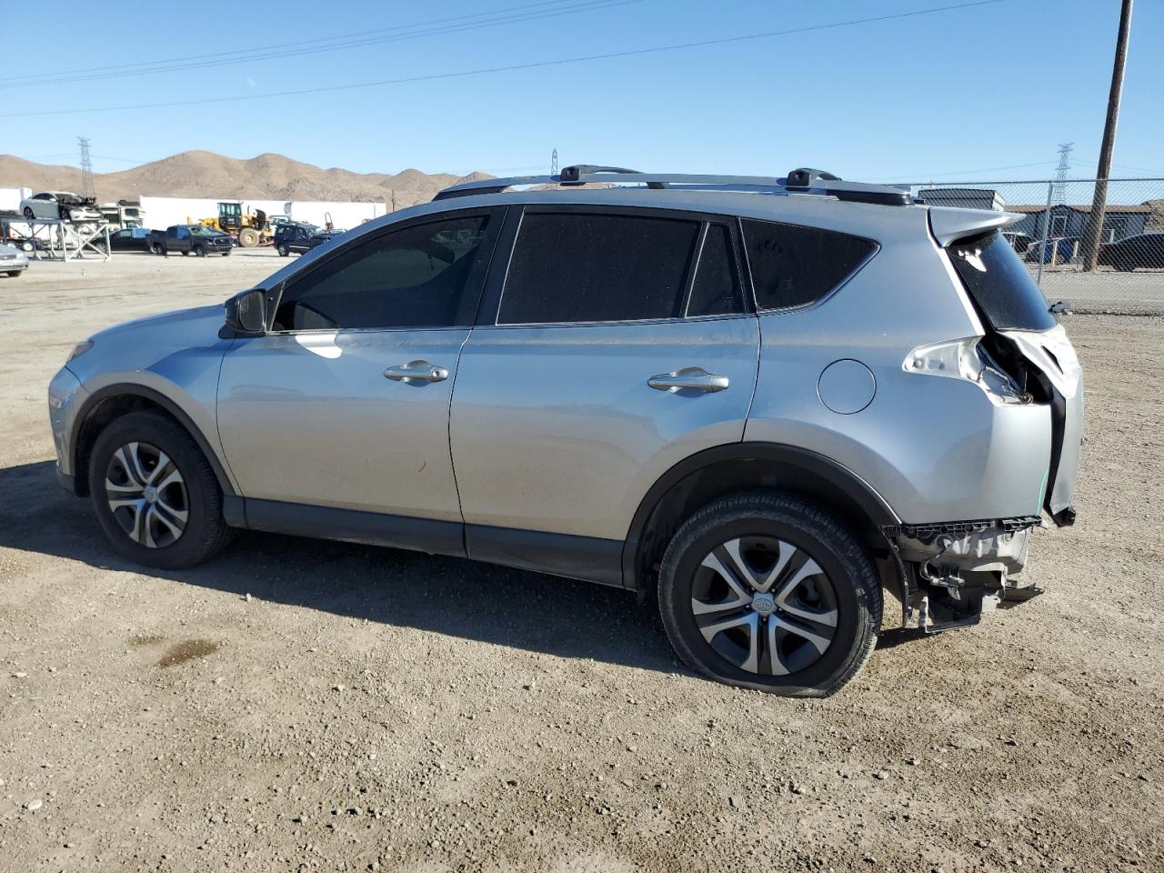 JTMZFREV4JJ175183 2018 TOYOTA RAV 4 - Image 2