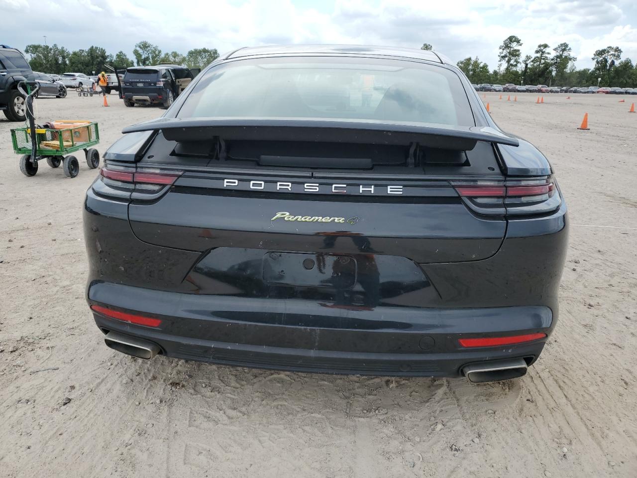 WP0AE2A7XJL127044 2018 Porsche Panamera 4 E-Hybrid