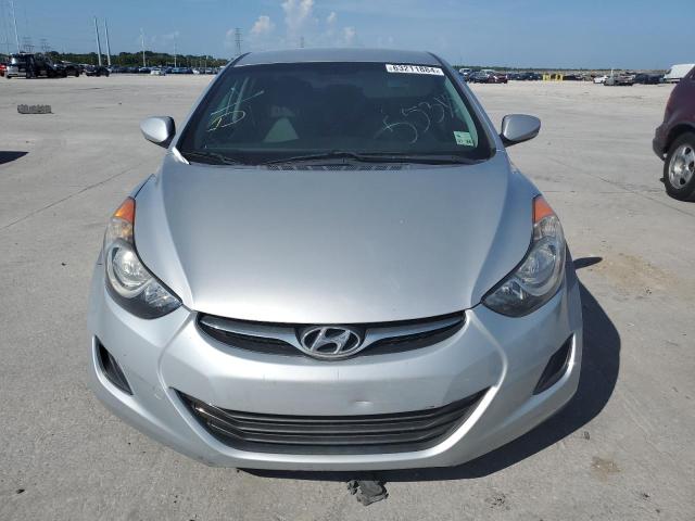 Sedans HYUNDAI ELANTRA 2013 Srebrny