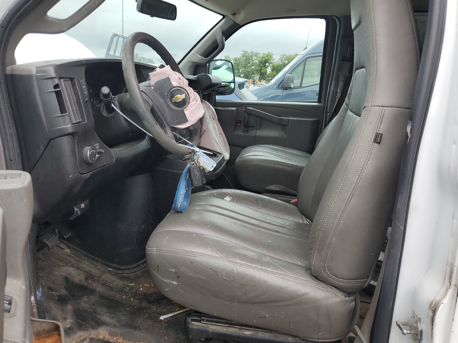 1GCWGAFP3J1252272 2018 Chevrolet Express G2500