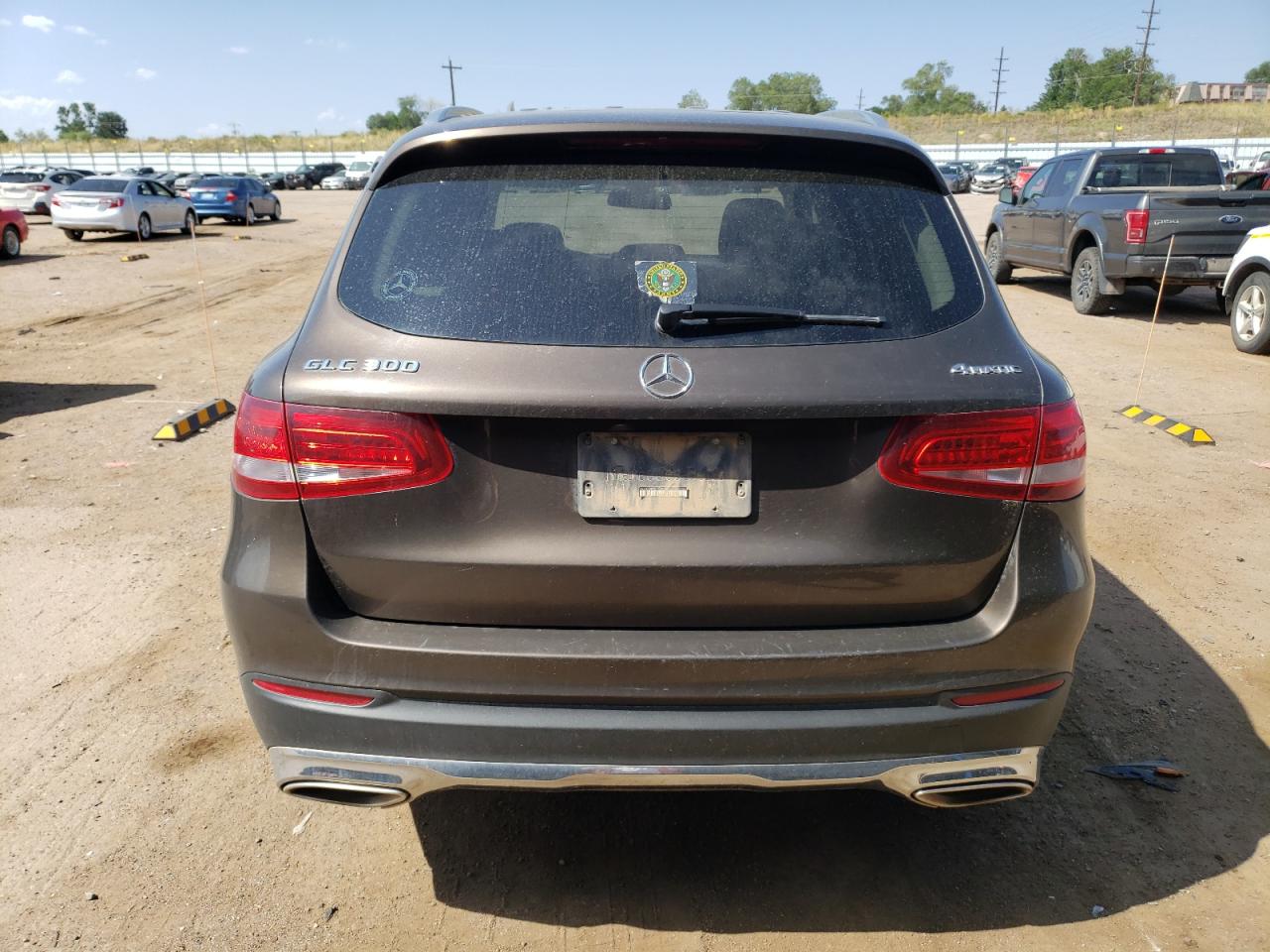 WDC0G4KB0HF209128 2017 Mercedes-Benz Glc 300 4Matic