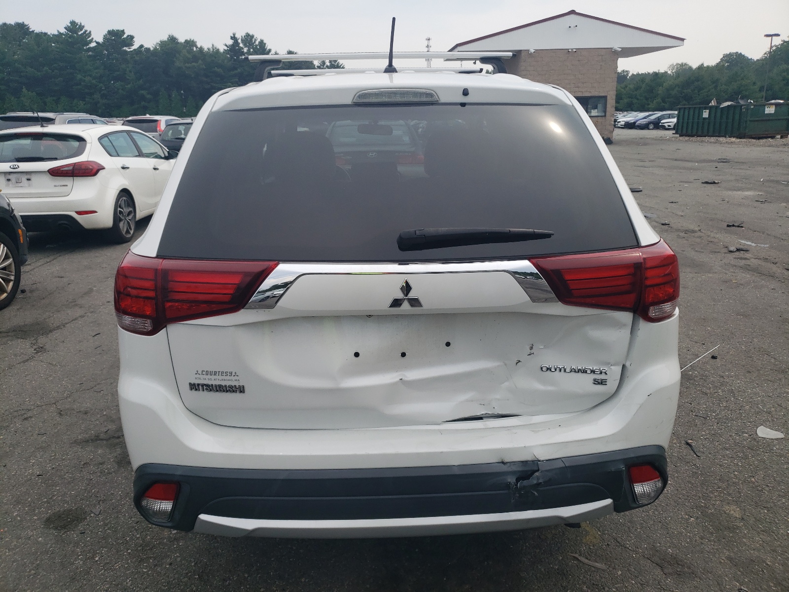 JA4AZ3A34GZ055023 2016 Mitsubishi Outlander Se