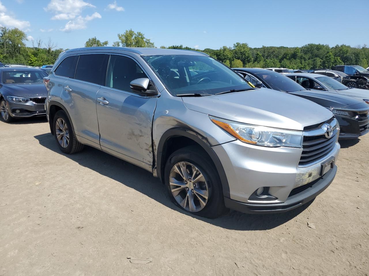 2015 Toyota Highlander - Image 4