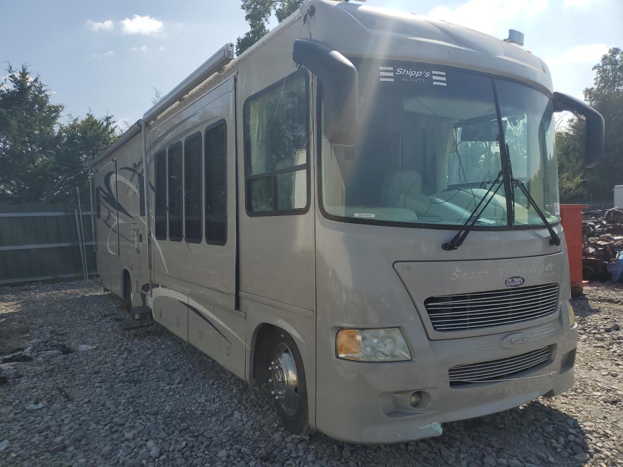 2005 Workhorse Custom Chassis Motorhome Chassis W24 იყიდება Madisonville-ში, TN - Water/Flood
